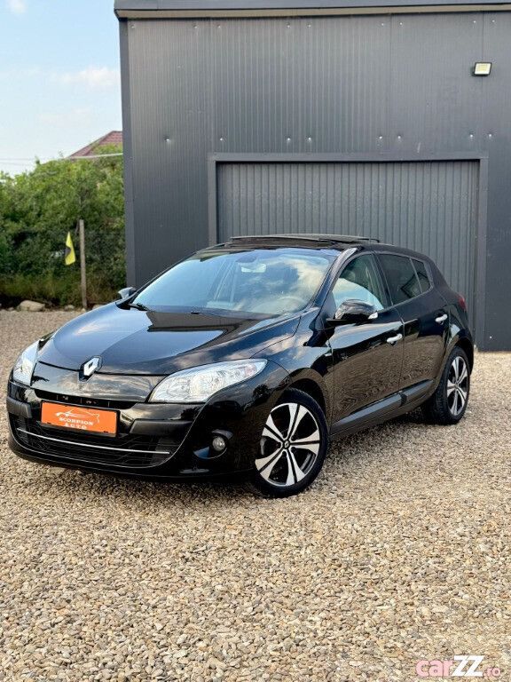 Negru Utilizat 2011 Renault Mégane III Bose Edition Berlinǎ | 4.600 EUR (Preț OK) - Imagine 1/4