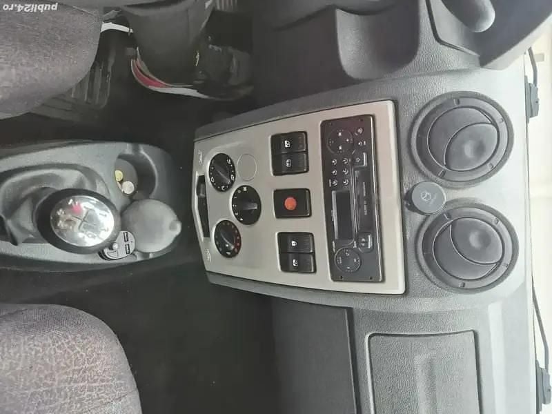 Second-hand Dacia Logan 75 CP (55 kW) 2008 Berlinǎ