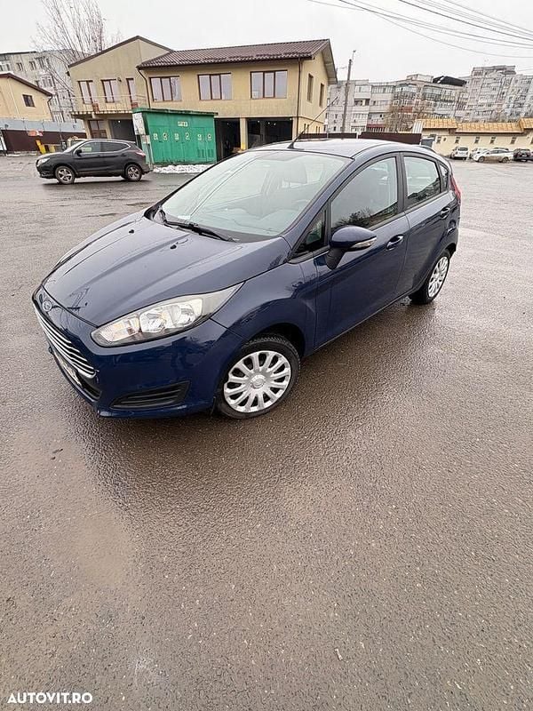 Culoarealbastru Second-hand 2015 Ford Fiesta | 3.800 EUR (Super Preț) - Imagine 1/4