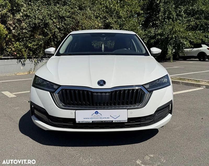 Culoarealb Utilizat 2020 Skoda Octavia Ambition Hatchback | 14.800 EUR (Preț OK) - Imagine 1/4
