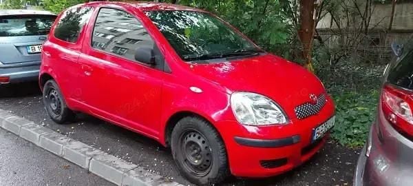 Rosu Utilizat 2004 Toyota Yaris Berlinǎ | 1.600 EUR - Imagine 1/4