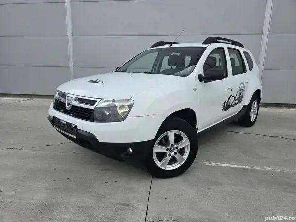 Alb Utilizat 2011 Dacia Duster SUV | 6.450 EUR (Preț OK) - Imagine 1/4