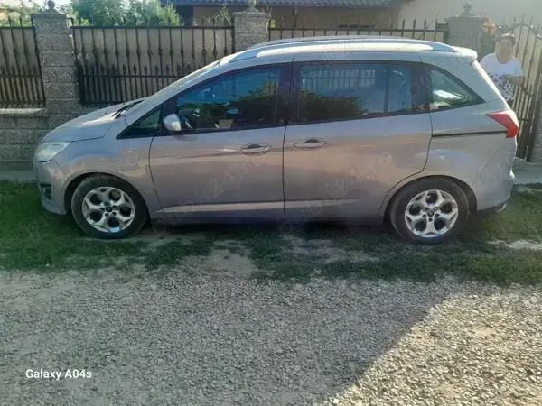 Utilizat 2011 Ford Grand C-Max Monovolum | 4.290 EUR (Preț bun) - Imagine 1/4