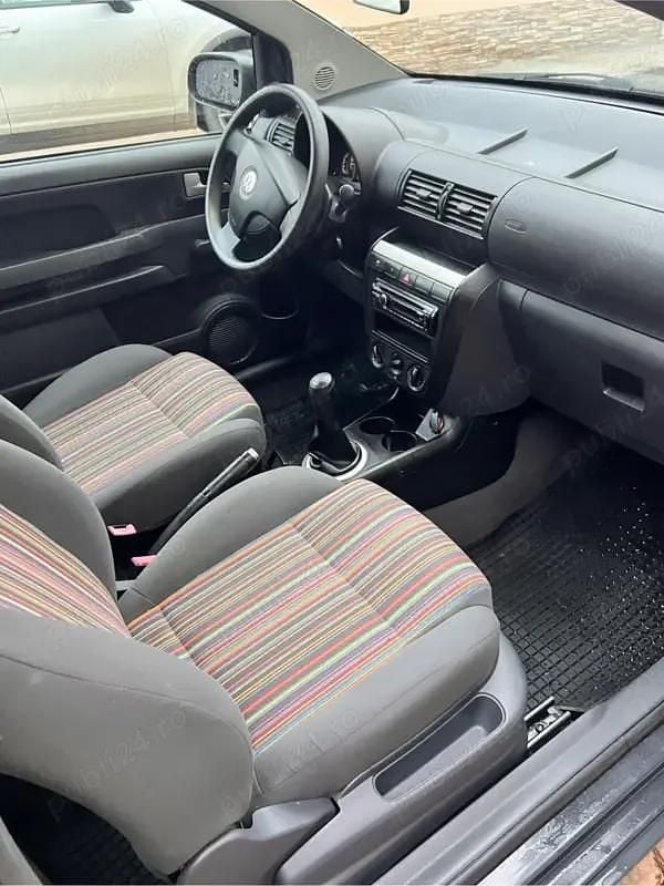 Second-hand VW Fox 65 CP (47 kW) 2011 Hatchback