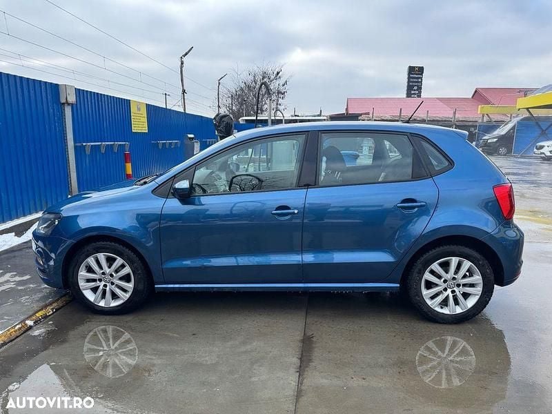 Second-hand VW Polo Comfortline 90 CP (66 kW) 2016 Culoarealbastru Hatchback