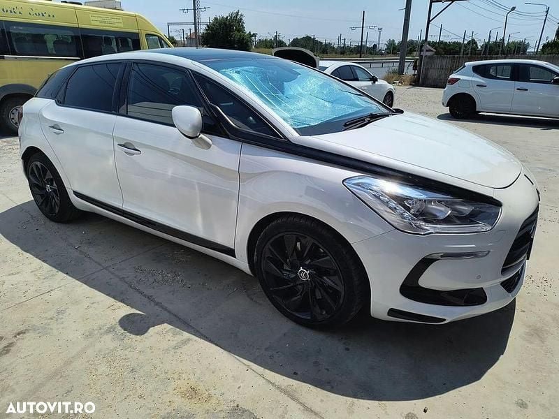 Culoarealb Utilizat 2012 Citroën DS5 So Chic Hatchback | 8.500 EUR (Preț OK) - Imagine 1/3