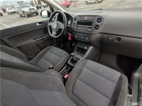 Second-hand VW Golf Sportsvan 140 CP (102 kW) 2012 Gri Monovolum