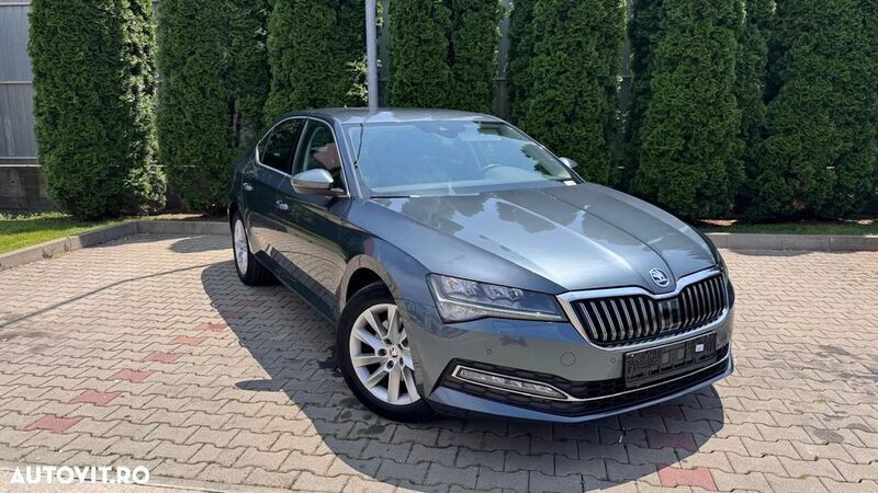 Gri Utilizat 2020 Skoda Superb Berlinǎ | 18.999 EUR (Super Preț) - Imagine 1/4
