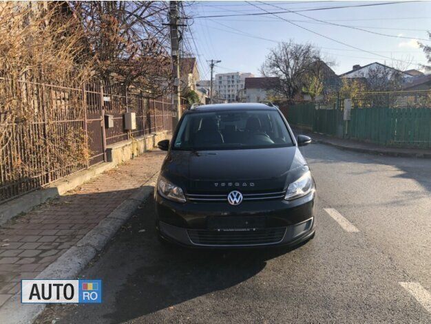 Negru Utilizat 2012 VW Touran Monovolum | 5.990 EUR (Preț OK) - Imagine 1/4