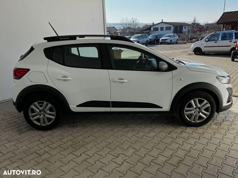 Second-hand Dacia Sandero 90 CP (66 kW) 2023 Culoarealb Hatchback