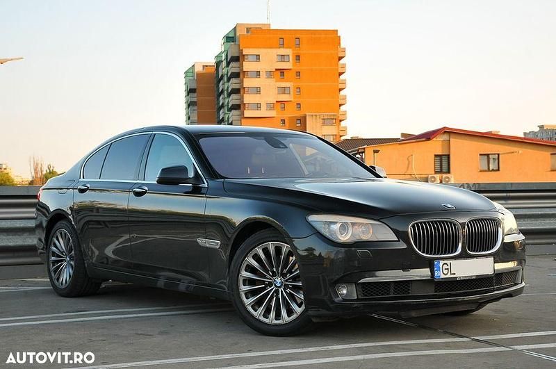 Culoarenegru Utilizat 2011 BMW 740 Comfort Edition Berlinǎ | 9.500 EUR (Preț OK) - Imagine 1/4