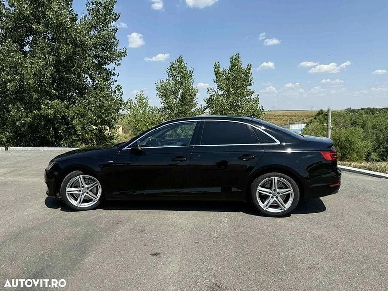 Negru Utilizat 2017 Audi A4 Berlinǎ | 17.000 EUR (Preț OK) - Imagine 1/4
