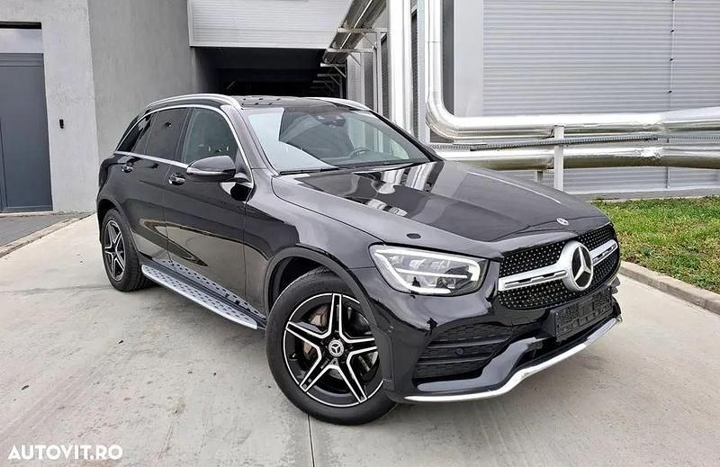 Culoarenegru Utilizat 2019 Mercedes GLC220 AMG line Plus SUV | 25.950 EUR (Preț bun) - Imagine 1/4
