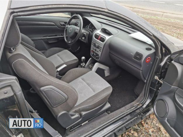 Second-hand Opel Tigra 125 CP (91 kW) 2005 Negru Cabrio