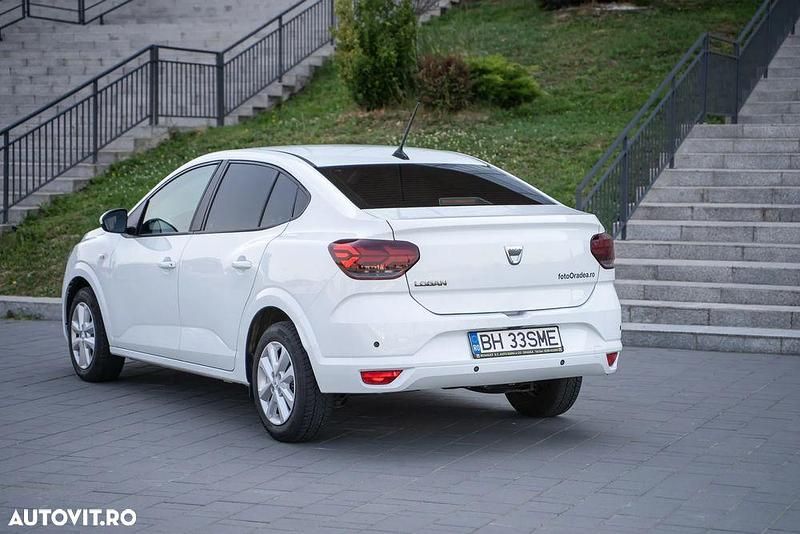 Second-hand Dacia Logan Expression 90 CP (66 kW) 2022 Alb Berlinǎ