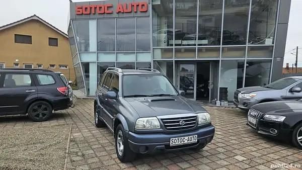 Gri Utilizat 2005 Suzuki Grand Vitara SUV | 5.100 EUR (Puțin scump) - Imagine 1/4