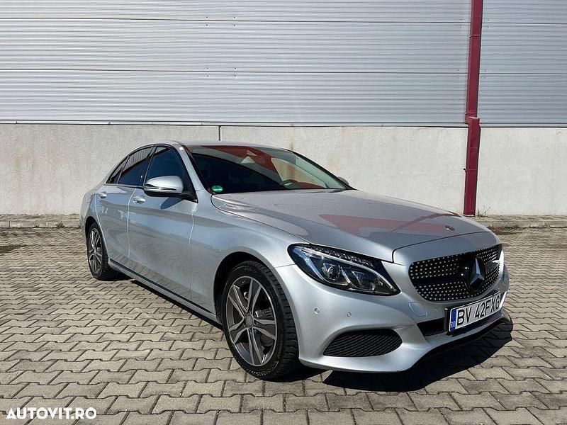 Gri Utilizat 2016 Mercedes C200 Avantgarde Berlinǎ | 21.900 EUR (Scump) - Imagine 1/4