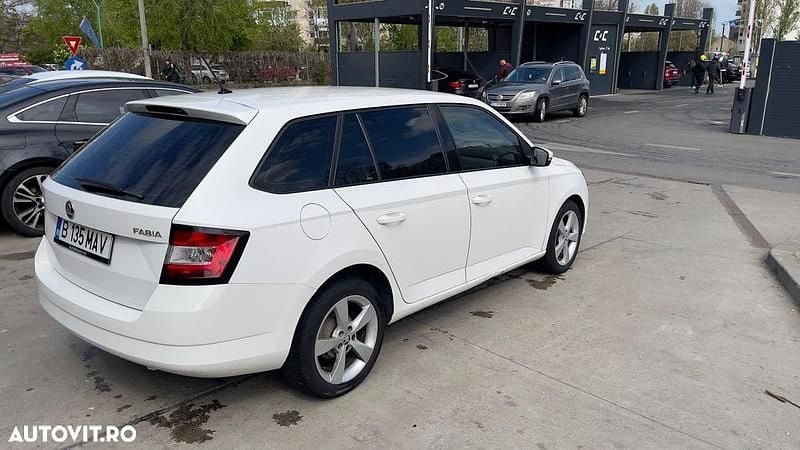 Culoarealb Utilizat 2016 Skoda Fabia Style Break | 4.450 EUR (Preț OK) - Imagine 1/4