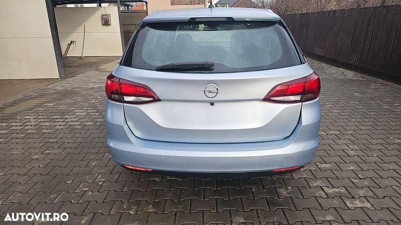 Second-hand Opel Astra Dynamic 136 CP (100 kW) 2019 Culoarealbastru Break