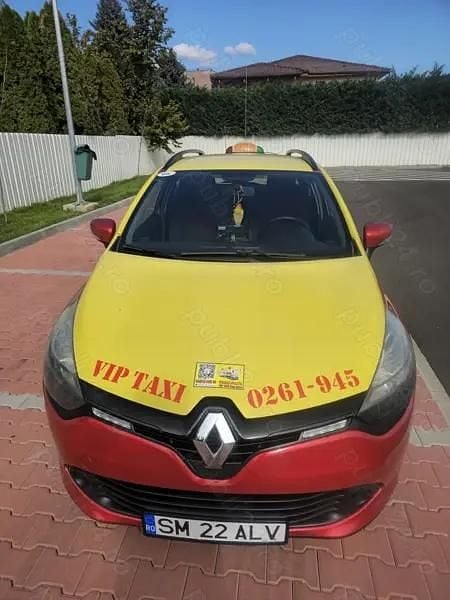 Utilizat 2015 Renault Clio GrandTour Break | 6.250 EUR (Scump) - Imagine 1/4