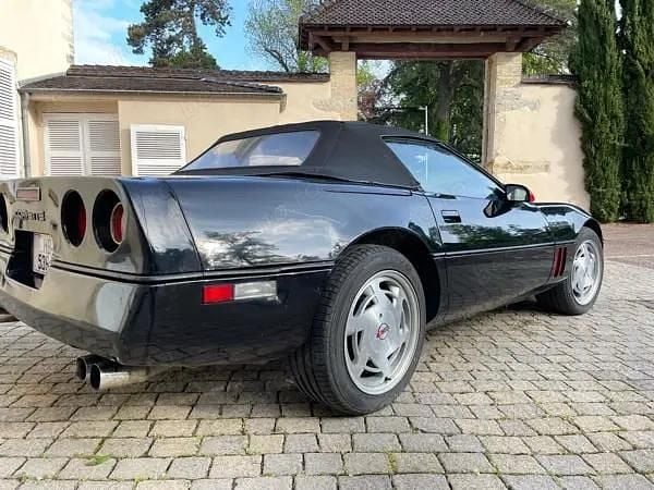 Second-hand Chevrolet Corvette C4 254 CP (186 kW) 1988 Cabrio
