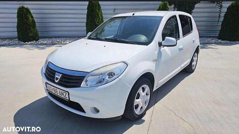 Culoarealb Utilizat 2011 Dacia Sandero Hatchback | 3.300 EUR (Preț OK) - Imagine 1/4