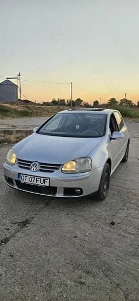 Second-hand VW Golf V 102 CP (75 kW) 2007 Berlinǎ