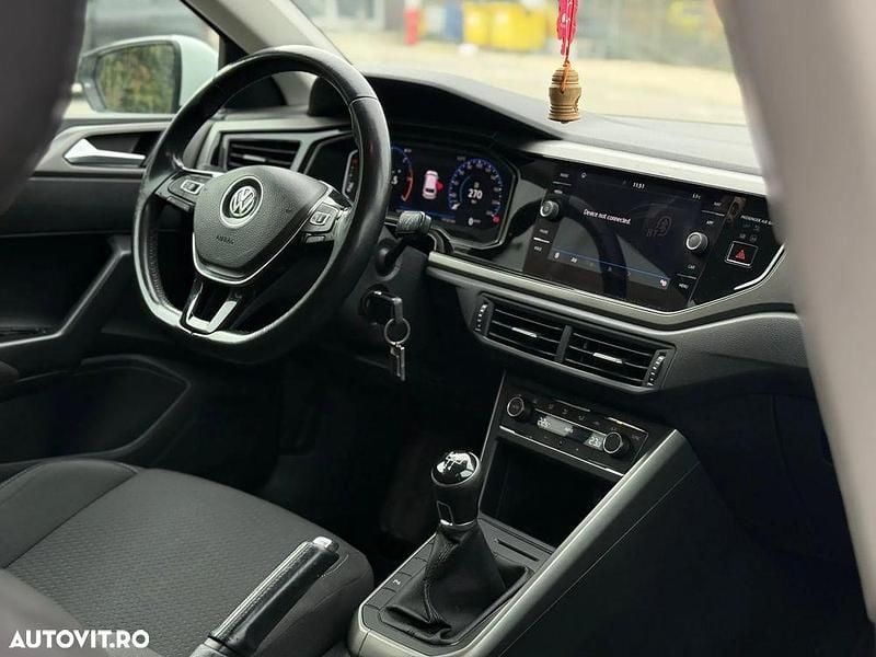 Second-hand VW Polo Comfortline 95 CP (69 kW) 2019 Culoarealb Hatchback
