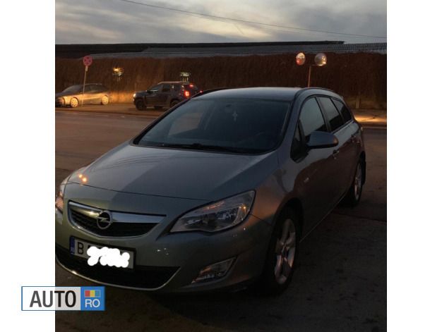 Gri Utilizat 2011 Opel Astra Break | 5.500 EUR (Scump) - Imagine 1/4