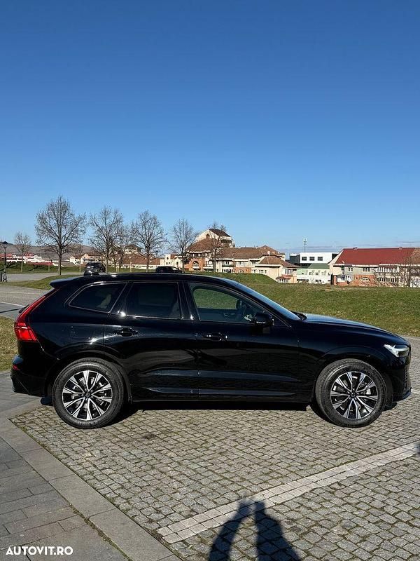 Second-hand Volvo XC60 Inscription 197 CP (144 kW) 2022 Culoarenegru SUV