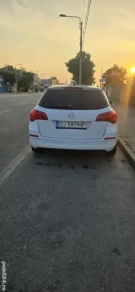 Second-hand Opel Astra 110 CP (80 kW) 2013 Alb Break