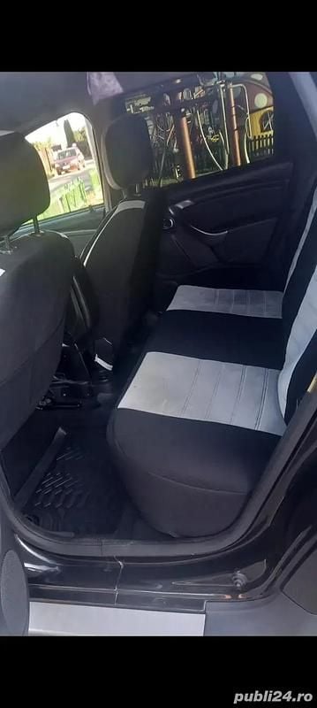 Negru Utilizat 2016 Dacia Duster SUV | 9.500 EUR (Preț OK) - Imagine 1/4