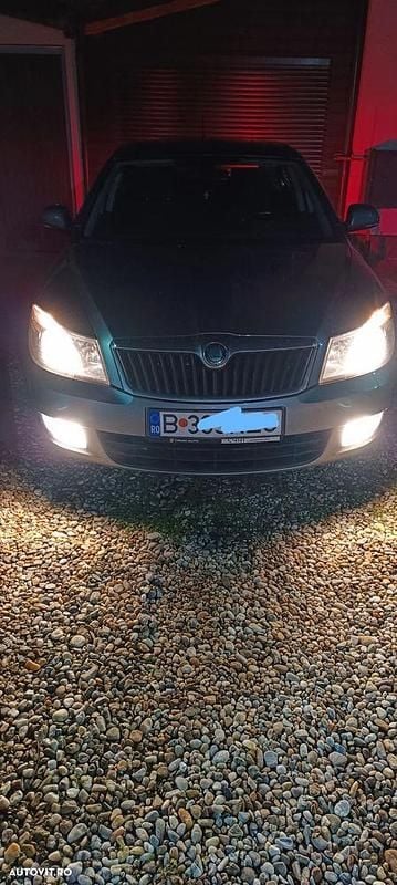 Culoaregri Second-hand 2015 Skoda Octavia Berlinǎ | 5.799 EUR (Super Preț) - Imagine 1/4