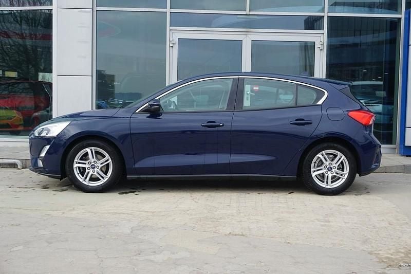 Second-hand Ford Focus Trend 100 CP (73 kW) 2018 Culoarealbastru Hatchback