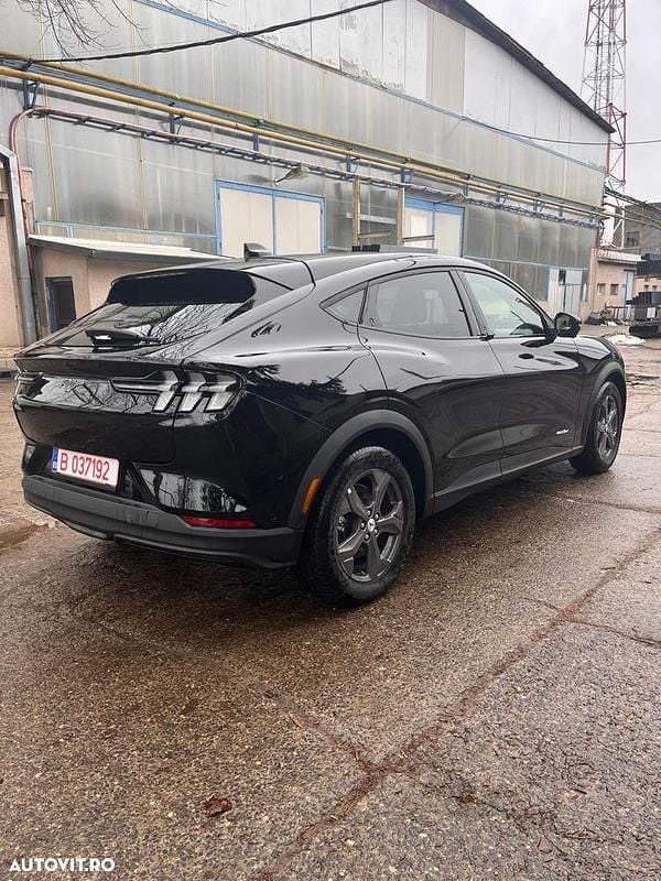 Second-hand Ford Mustang Mach-E 197 kW (269 CP) 2023 Culoarenegru SUV