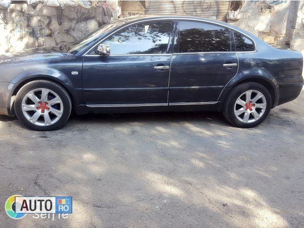 Second-hand VW Passat 130 CP (95 kW) 2001 Gri Berlinǎ
