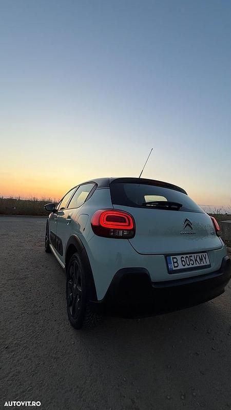 Verde Utilizat 2017 Citroën C3 PureTech Hatchback | 8.900 EUR (Preț OK) - Imagine 1/4