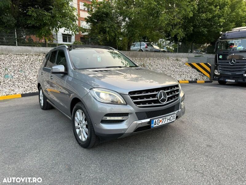 Gri Utilizat 2012 Mercedes ML350 Edition 1 SUV | 12.950 EUR (Preț OK) - Imagine 1/4