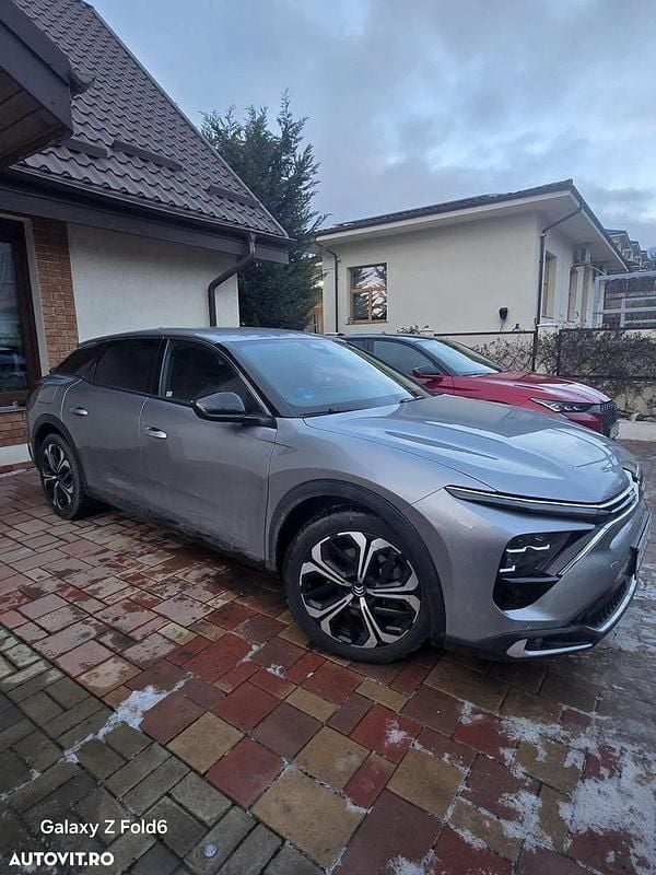 Second-hand Citroën C5 181 CP (133 kW) 2022 Culoareargint Hatchback