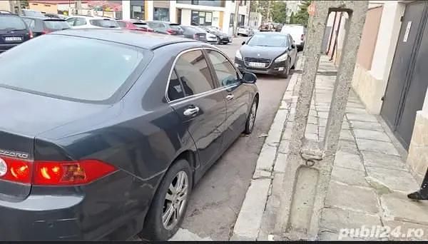 Second-hand Honda Accord 155 CP (114 kW) 2006 Berlinǎ