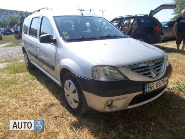 Second-hand Dacia Logan 90 CP (66 kW) 2008 Argintiu Berlinǎ