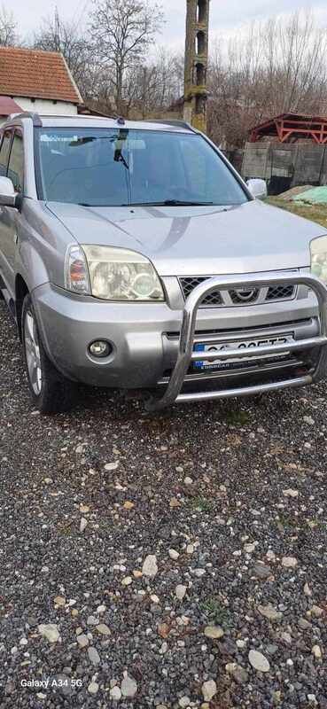 Utilizat 2004 Nissan X-Trail SUV | 2.200 EUR - Imagine 1/4