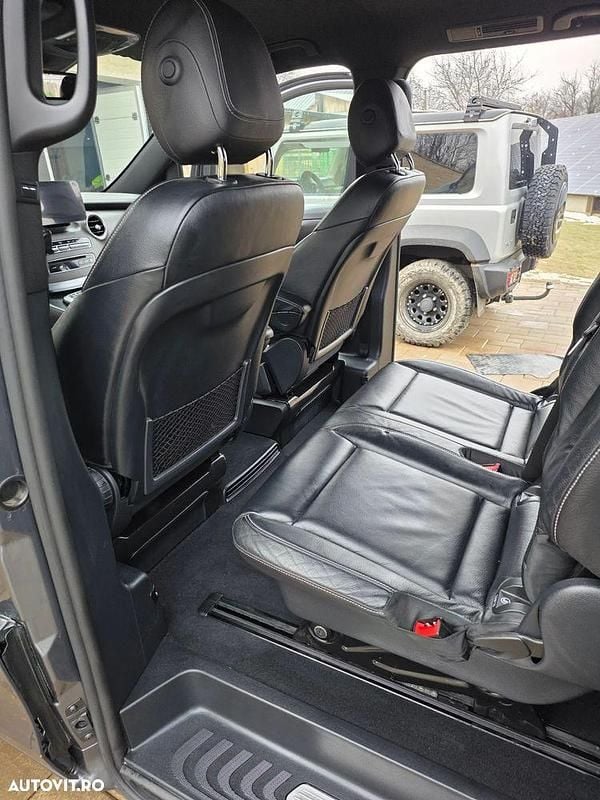 Second-hand Mercedes V250 Avantgarde Edition 190 CP (139 kW) 2017 Culoaregri Monovolum