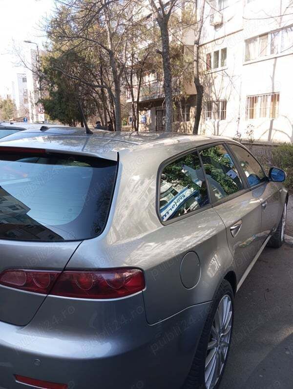 Second-hand Alfa Romeo 159 150 CP (110 kW) 2009 Gri Berlinǎ