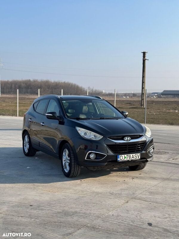 Negru Utilizat 2010 Hyundai ix35 Classic SUV | 6.800 EUR (Preț OK) - Imagine 1/4