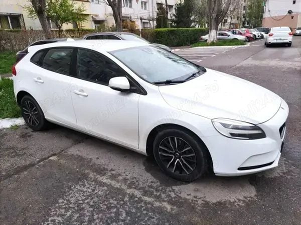 Second-hand Volvo V40 150 CP (110 kW) 2016 Alb Break