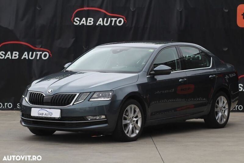 Gri Utilizat 2018 Skoda Octavia Ambition Hatchback | 13.990 EUR (Puțin scump) - Imagine 1/4