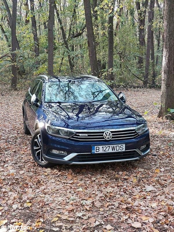 Culoarealbastru Utilizat 2018 VW Passat Alltrack Break | 15.500 EUR (Preț OK) - Imagine 1/4
