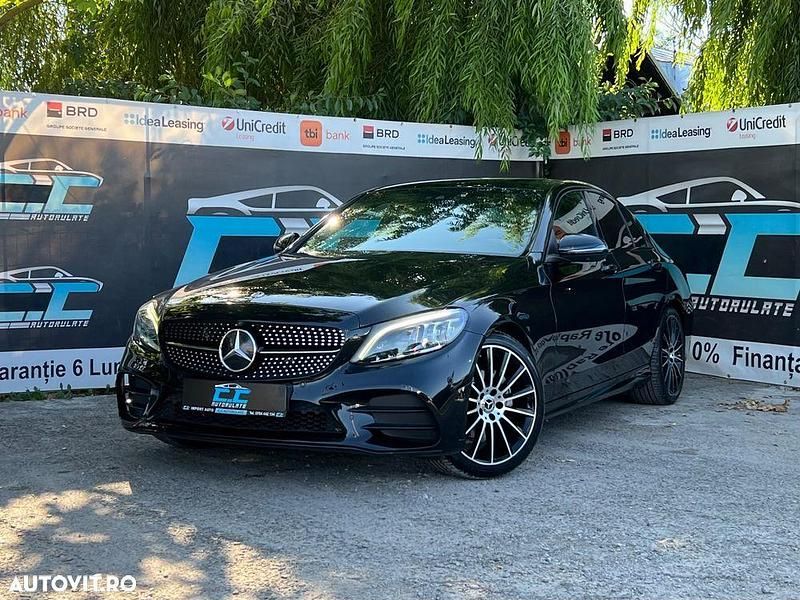 Culoarenegru Utilizat 2021 Mercedes C200 AMG line Berlinǎ | 23.850 EUR (Preț OK) - Imagine 1/4