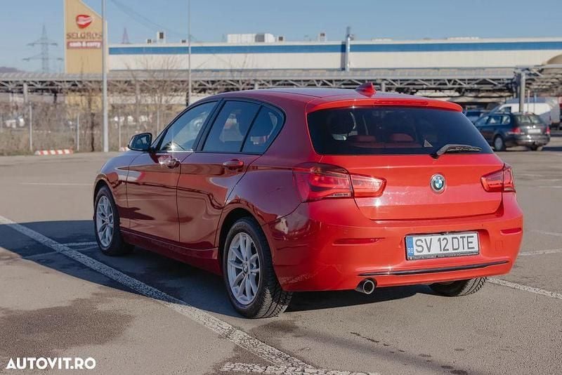 Culoarerosu Utilizat 2017 BMW 118 Sport Line Hatchback | 11.400 EUR (Preț bun) - Imagine 1/4